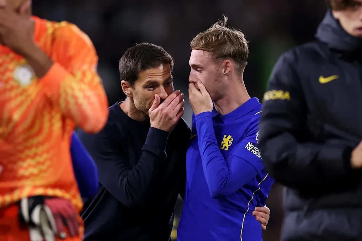 Coach and player discussing after the match