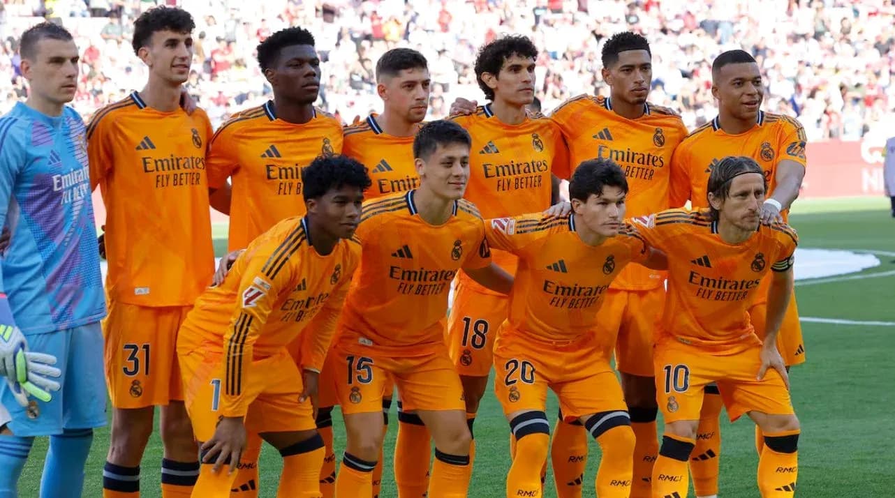 Real Madrid starting lineup before La Liga match