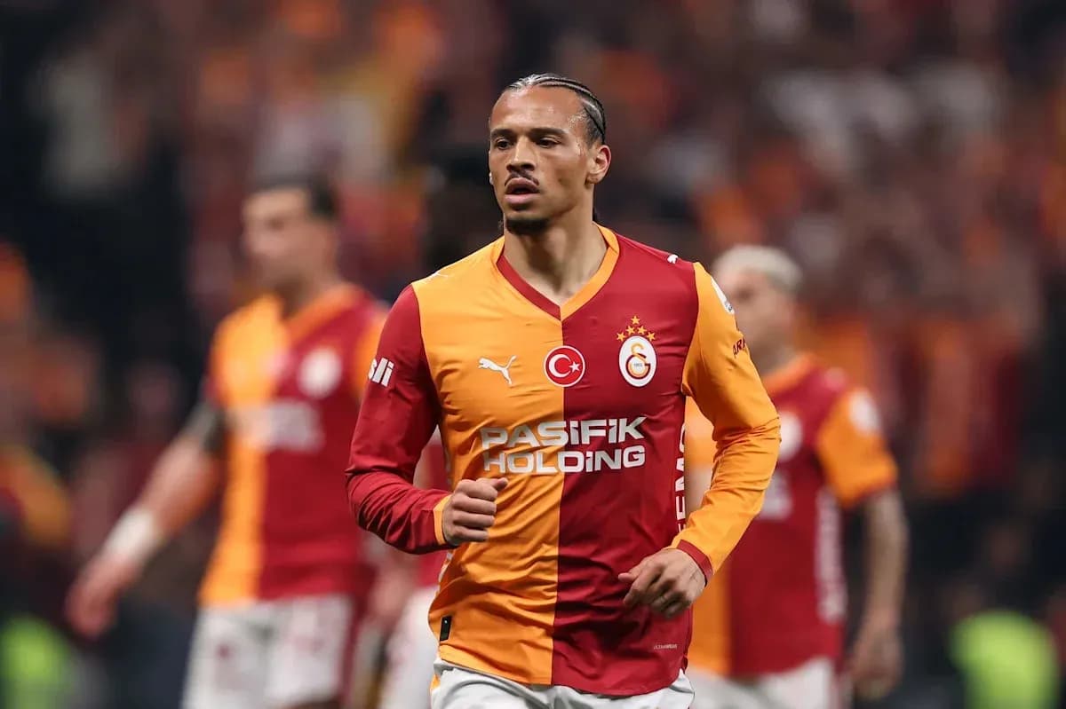 Galatasaray player running during a match