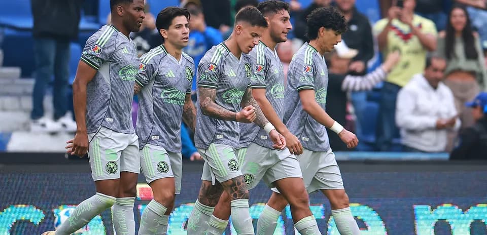 Club America players celebrating during match