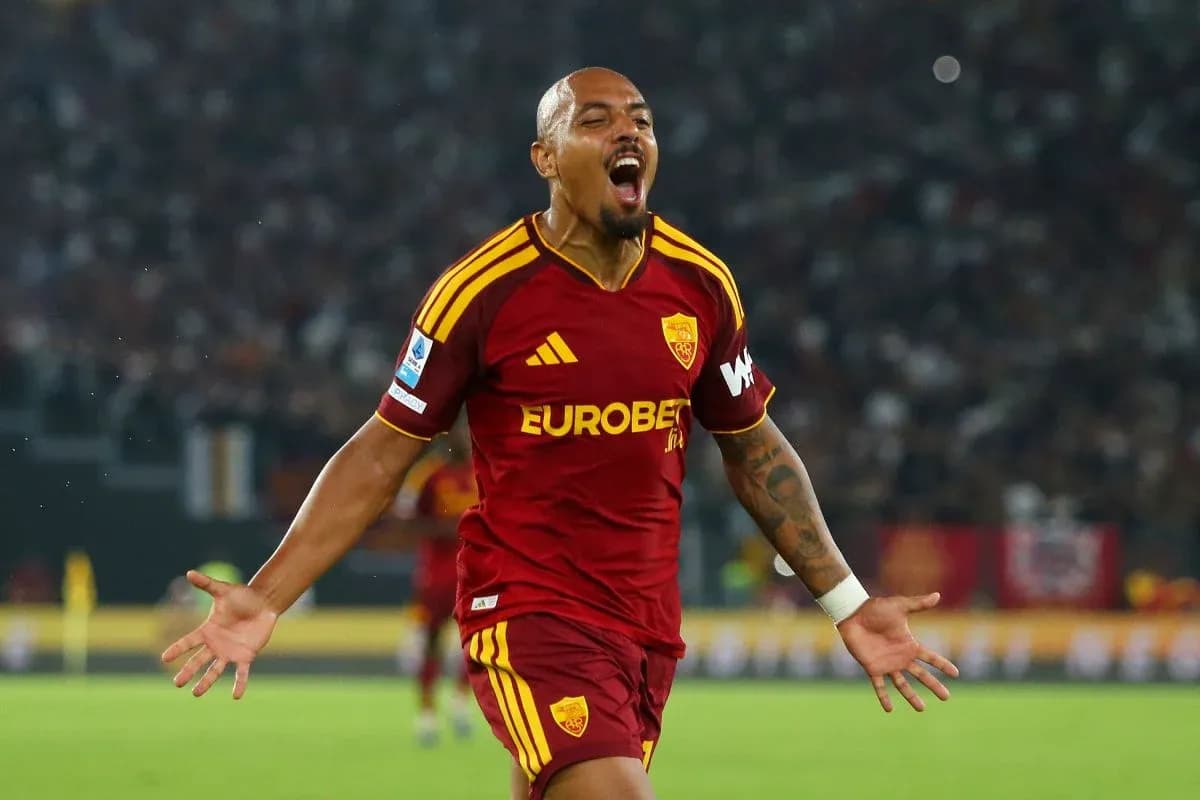 Player celebrating after scoring for AS Roma