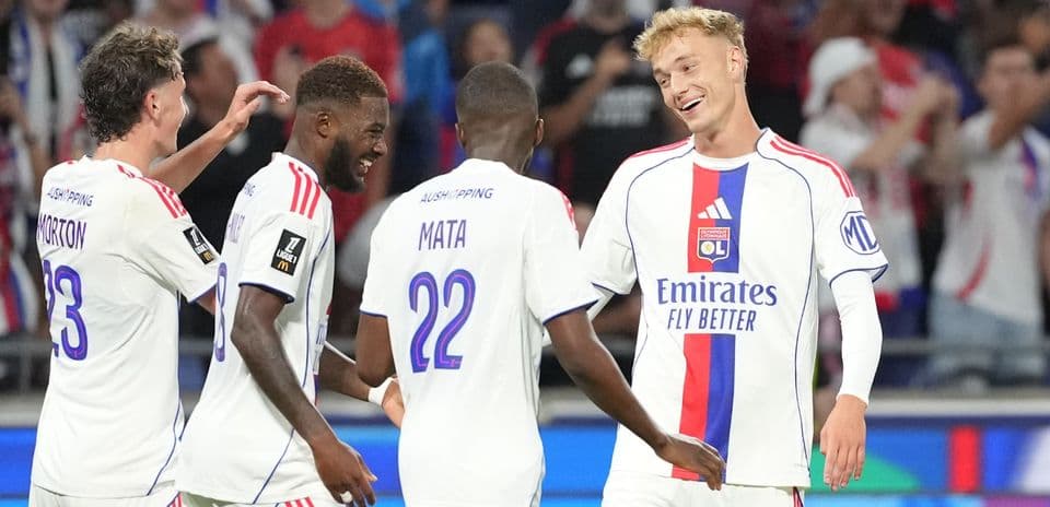 Lyon Triumphs Over Metz 5–2 in Exciting Ligue 1 Match.jpg