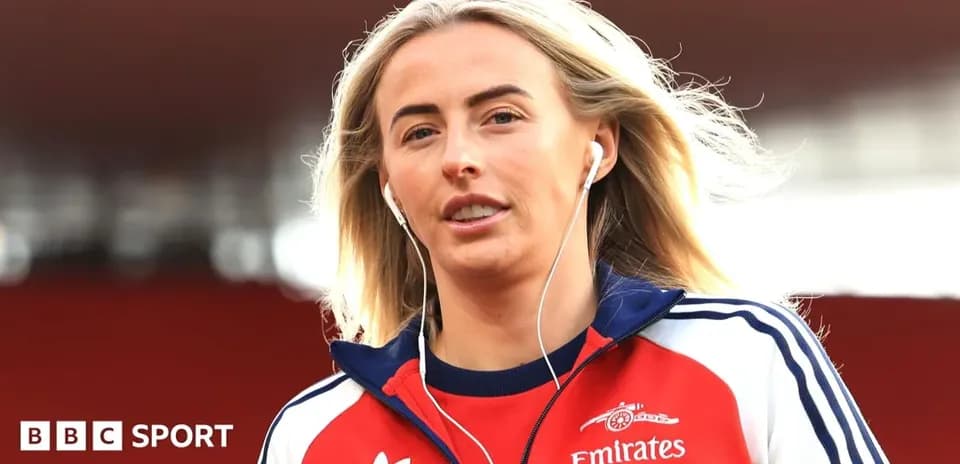 Player walking with headphones before match