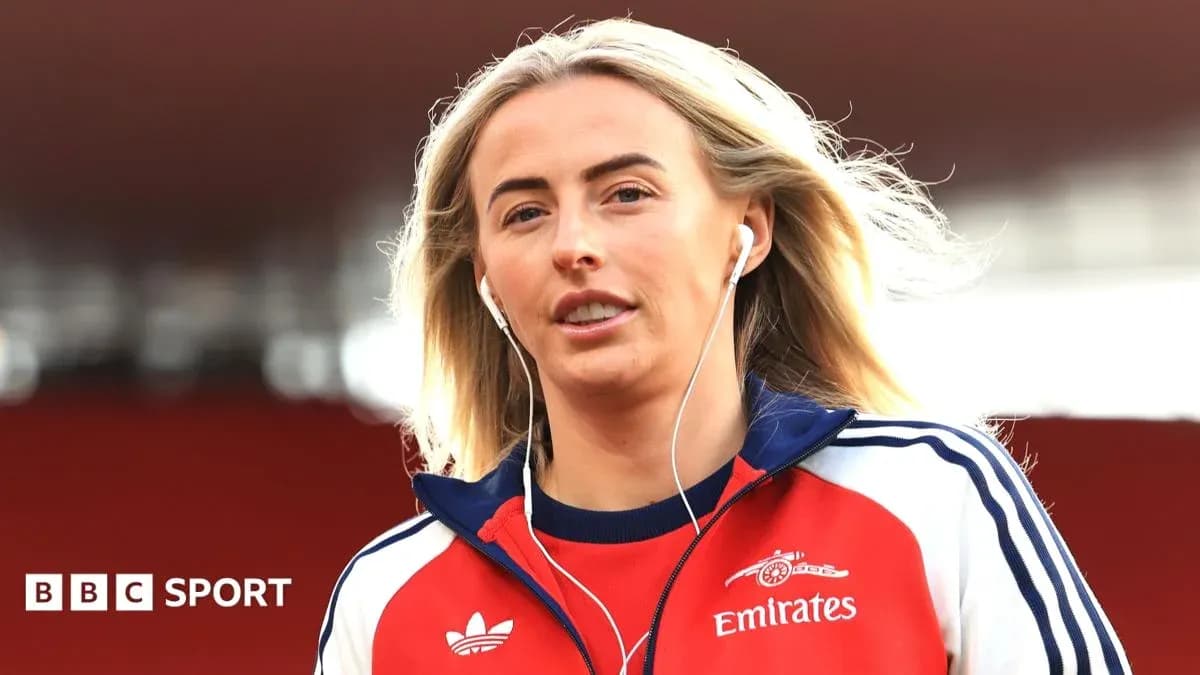 Player walking with headphones before match