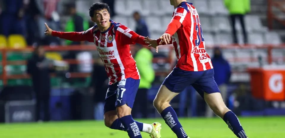 Chivas players celebrating a goal during match