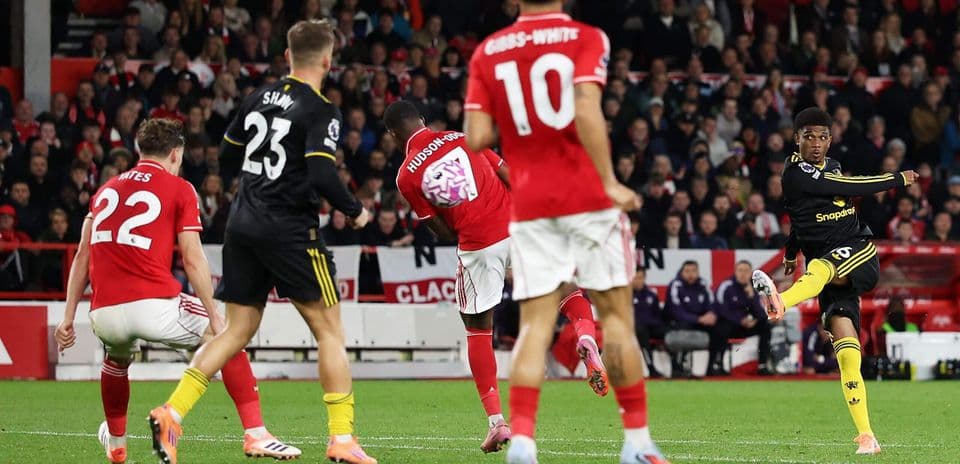 Nottingham Forest player shooting at goal