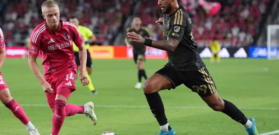 Los Angeles FC II player dribbling against St. Louis City II