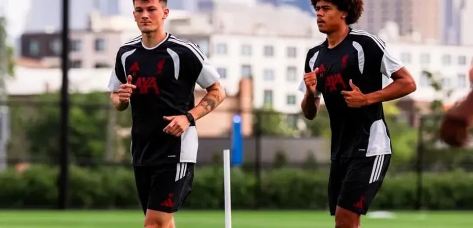 Two players jogging during training session