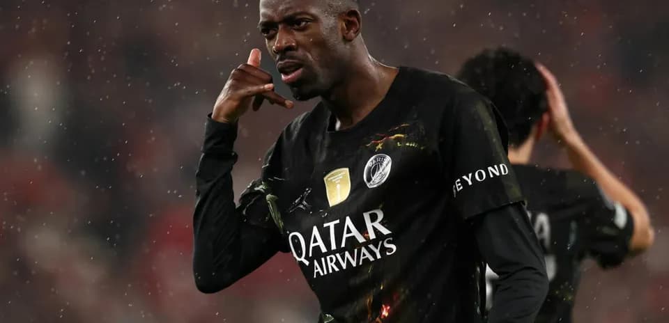 Player signaling during a football match in rain