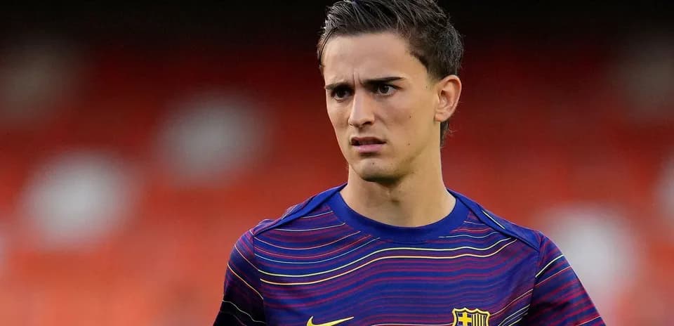 Player in Barcelona kit during warm-up session