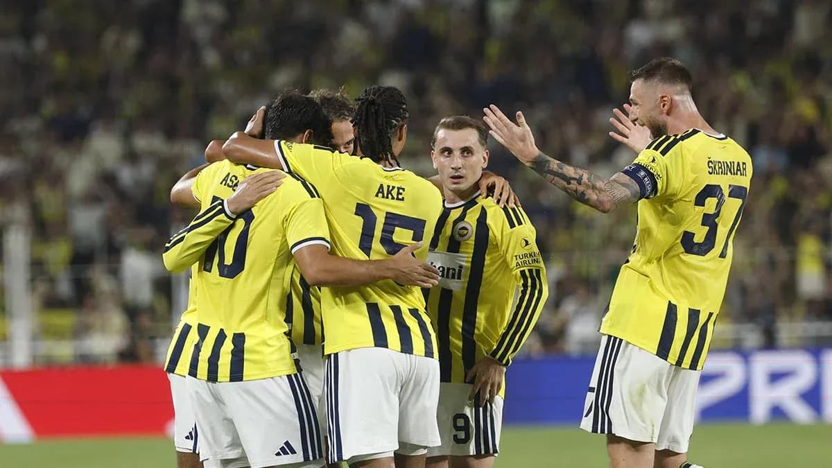 Fenerbahçe players celebrating a goal during match
