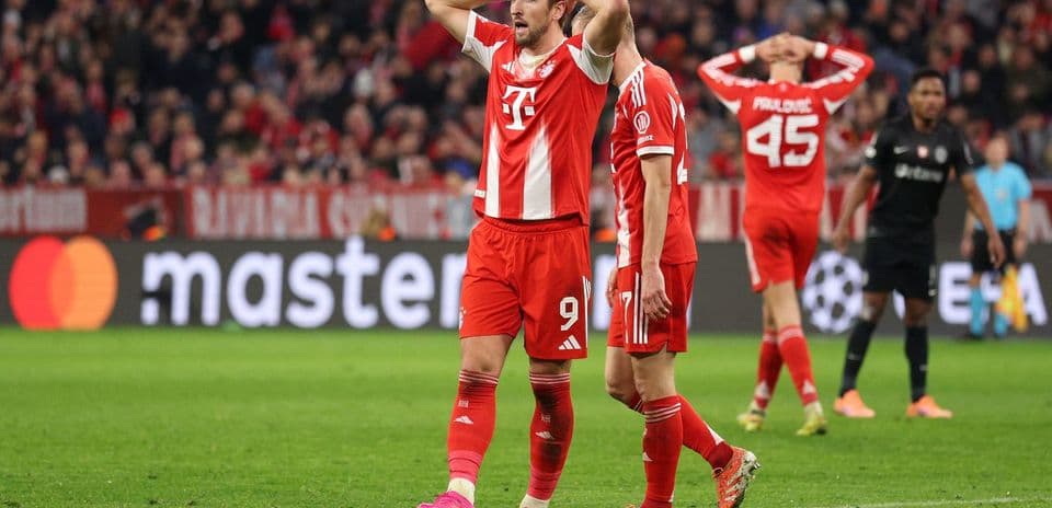 PSV Eindhoven vs Bayern München: Champions League Defeat Analysis.jpg