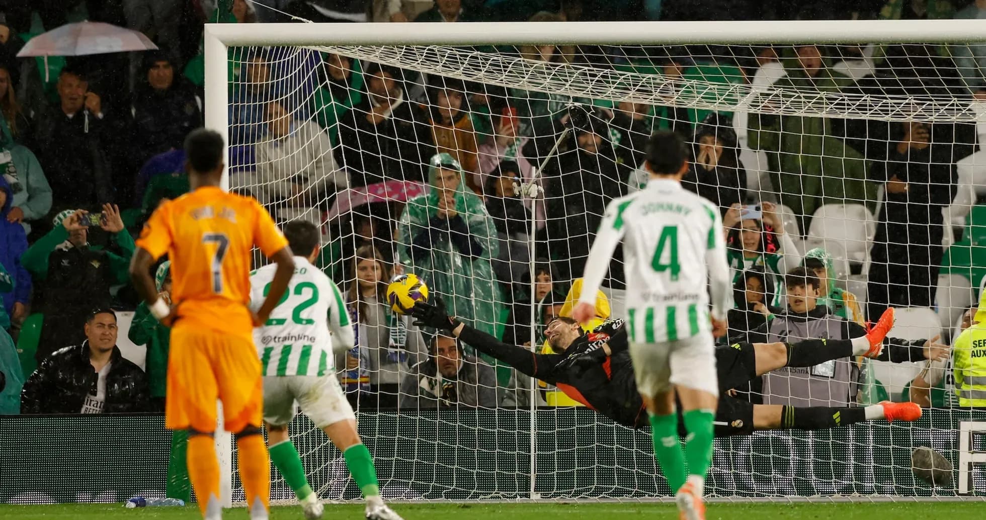 Goalkeeper saves penalty in Betis vs Madrid match