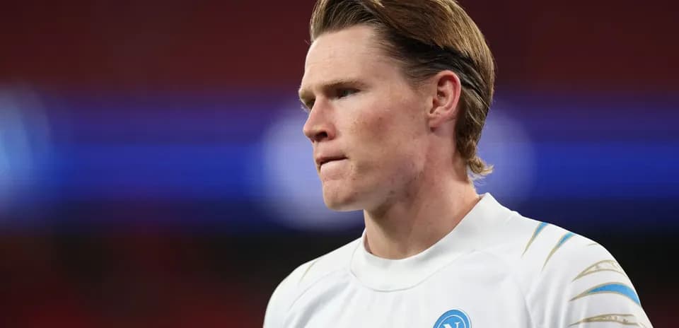 Player in Napoli kit during match warm-up