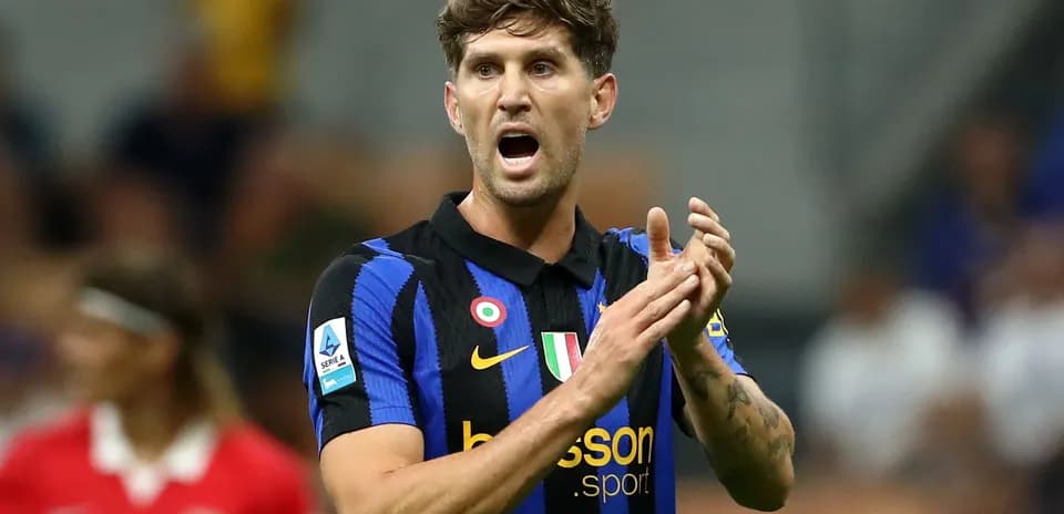 Player clapping during a Serie A match