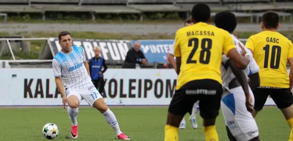 Player from Universitatea Craiova in action