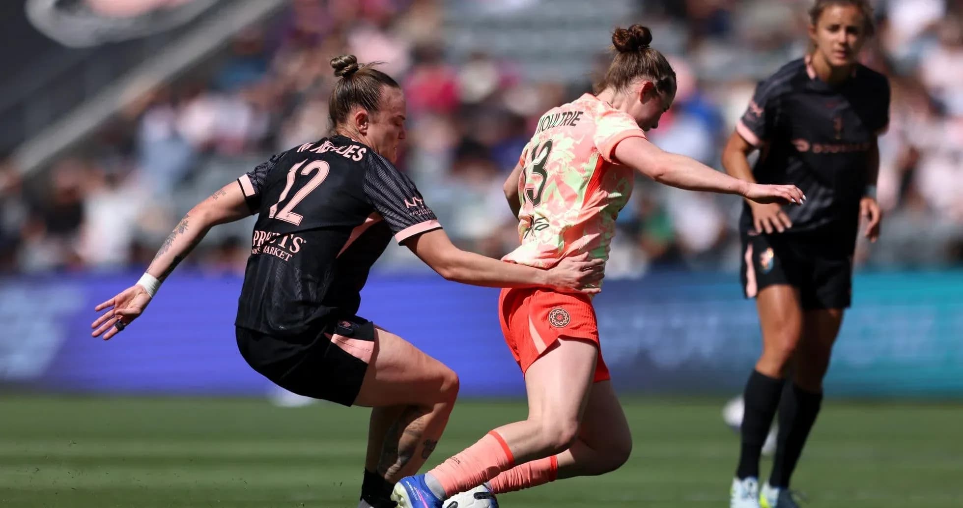 Portland Thorns player challenges Utah Royals opponent