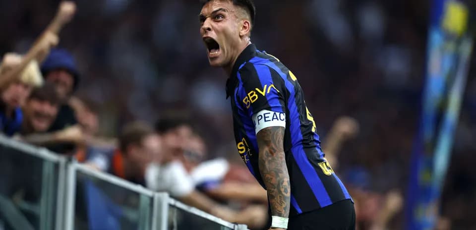 Lautaro Martínez celebrating during Inter vs Napoli