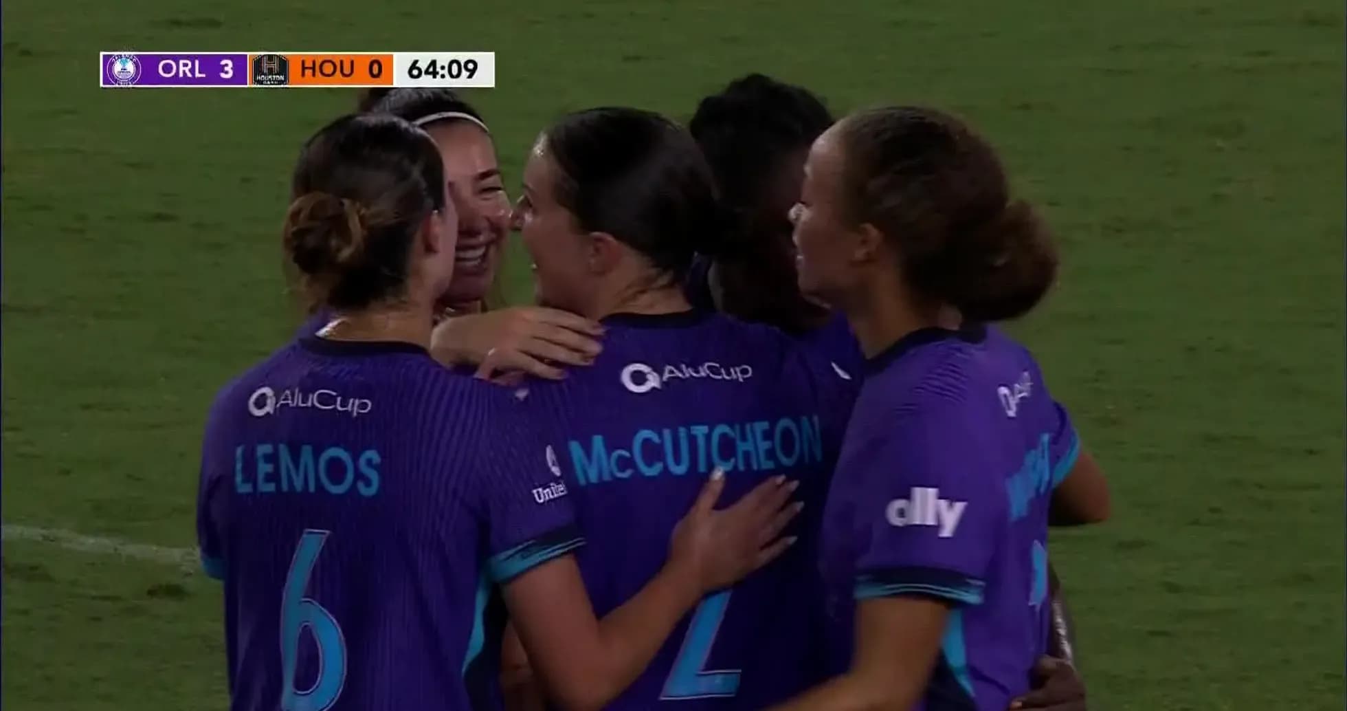 Orlando Pride players celebrating a goal