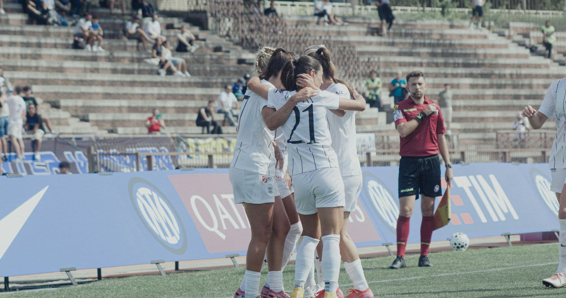 Players celebrating a goal during Serie A Women match