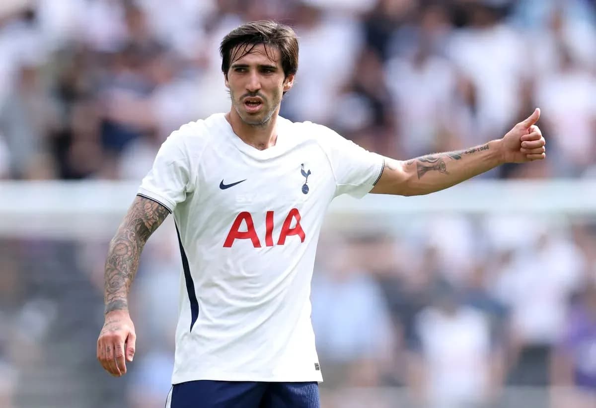 Player gesturing during a match for Tottenham Hotspur