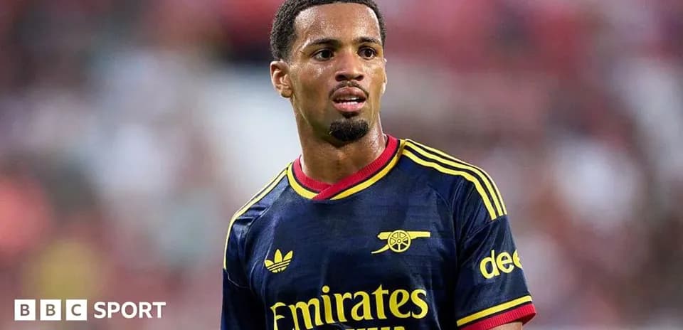 Player in Arsenal kit during match