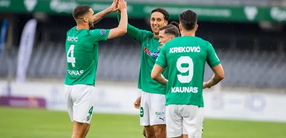 Žalgiris players celebrating a goal during match