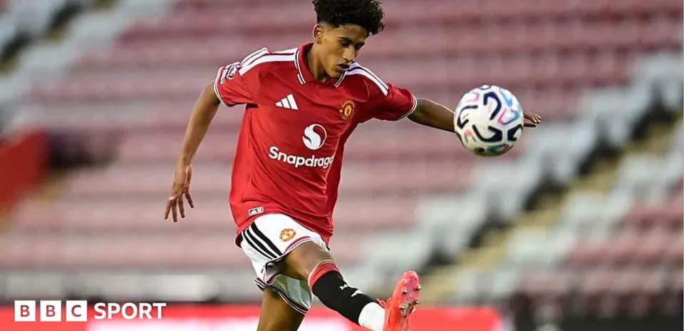 Player kicking ball during Manchester United training