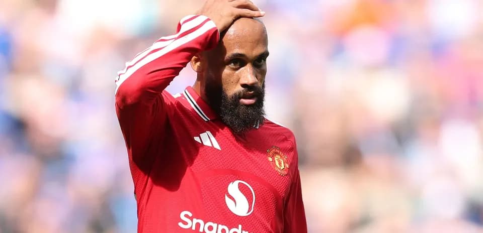 Player in Manchester United jersey during match