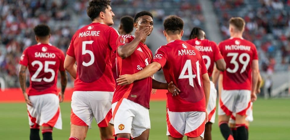 Manchester United favored to win against Leeds at Elland Road.jpg