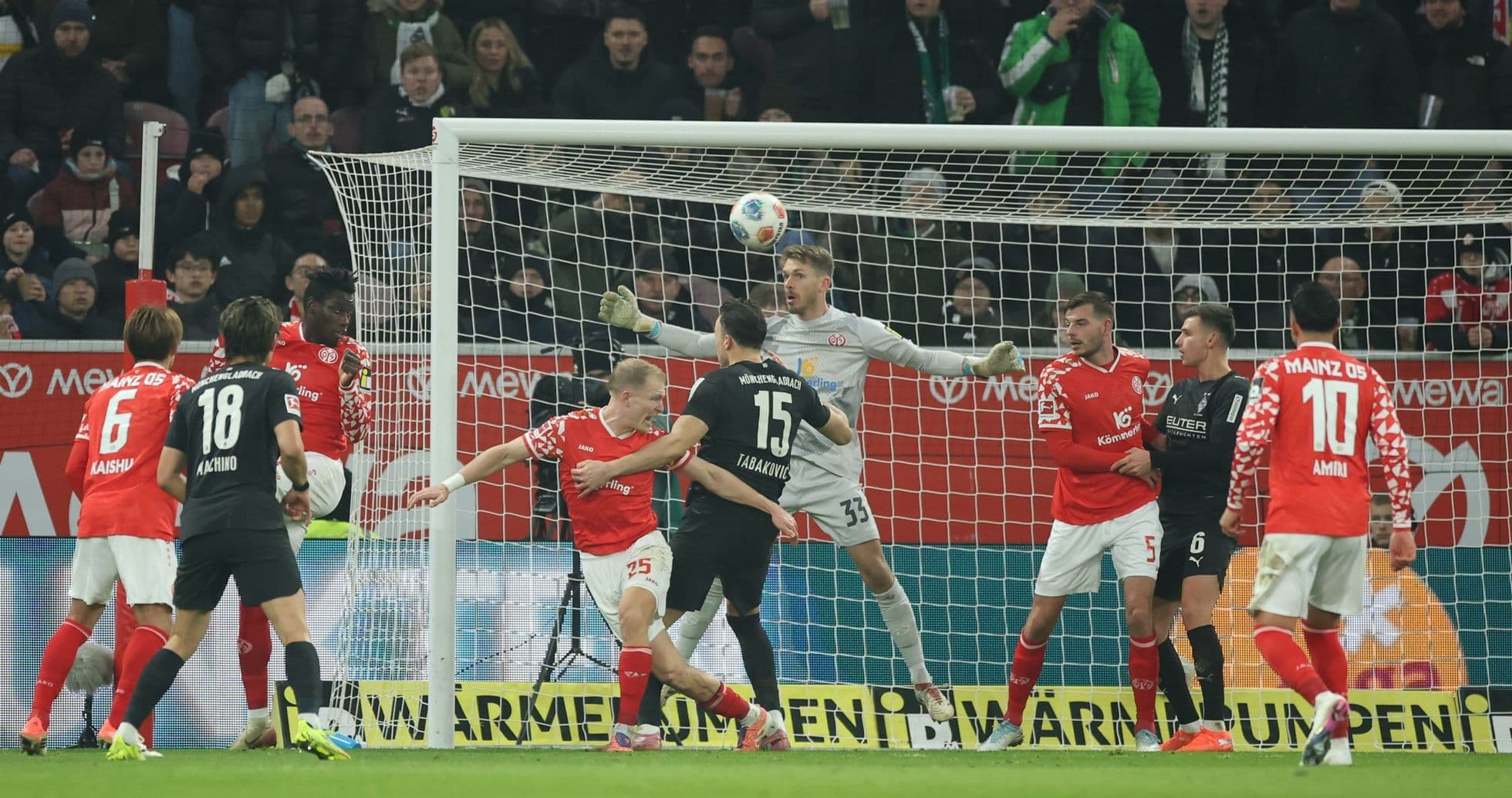 Borussia Mönchengladbach edges FSV Mainz 05 in Bundesliga clash.jpg