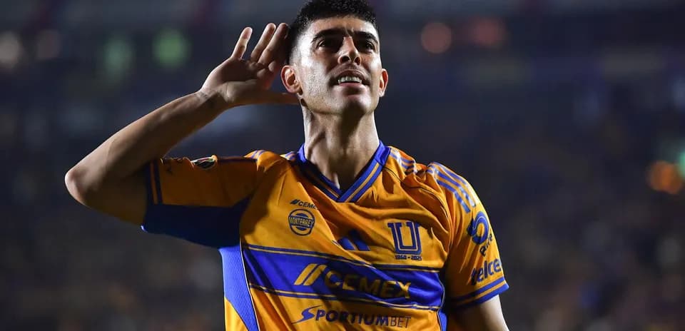 Tigres UANL player celebrating a goal