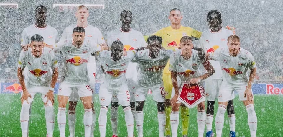 Red Bull Salzburg team photo in rain