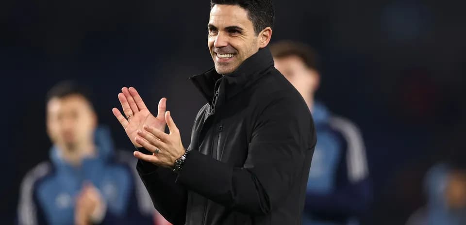 Coach applauding during a team event