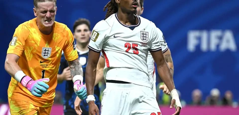 England players reacting during a match moment