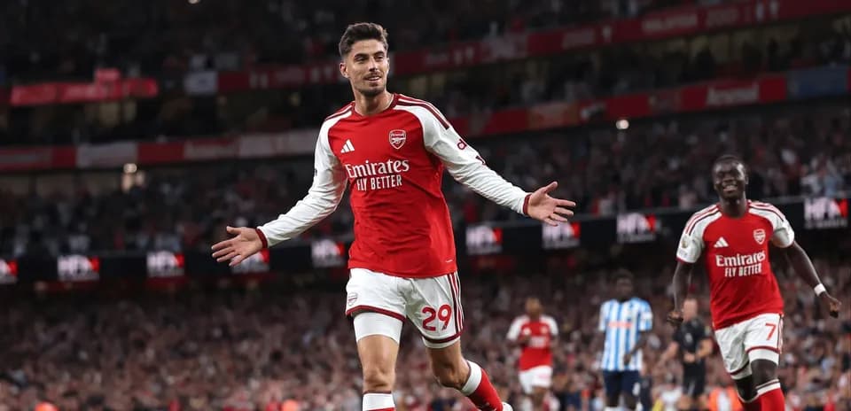 Arsenal player celebrating during match against Coventry