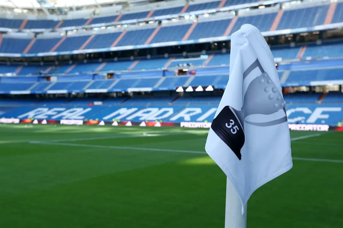 Corner flag at Santiago Bernabéu Stadium