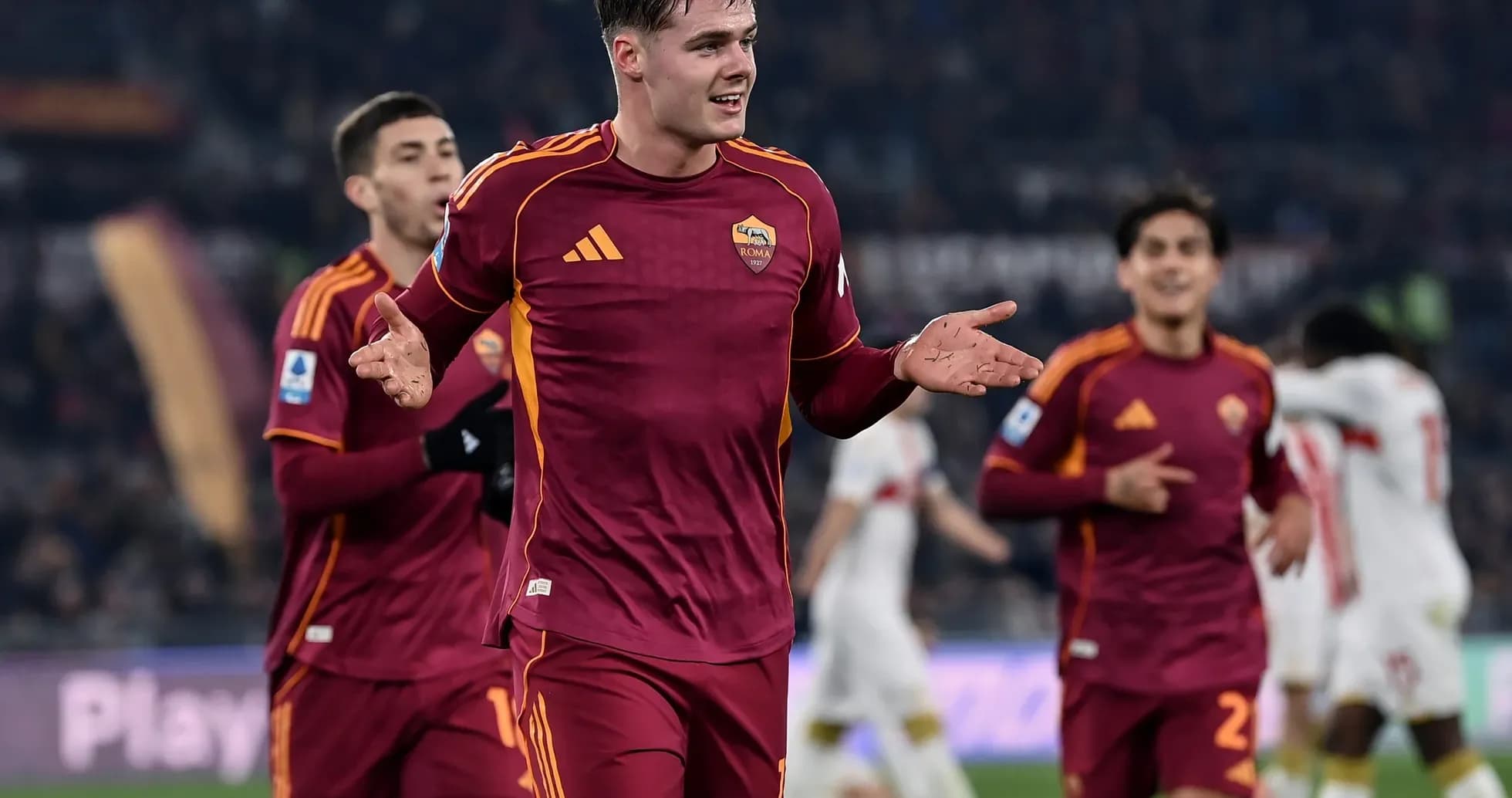 AS Roma players celebrating during match