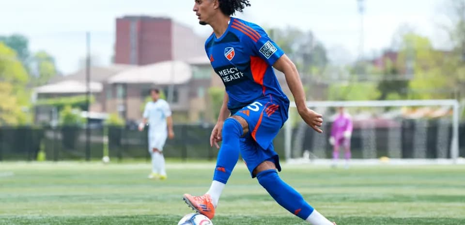 Player in action during New York City II match