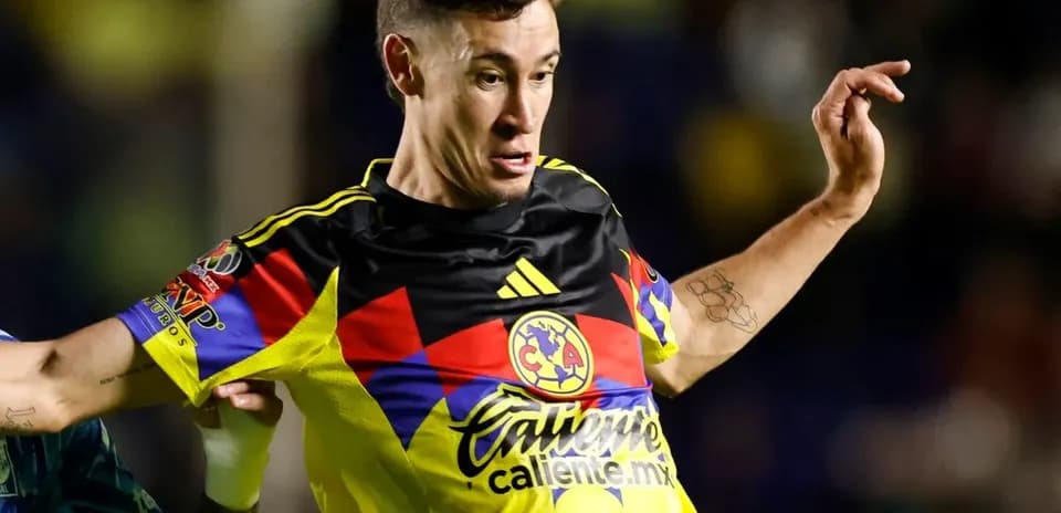 Player in action during FC Juarez vs Club America