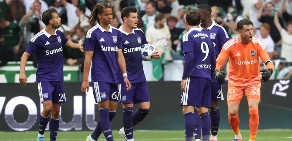 Anderlecht players celebrating during match