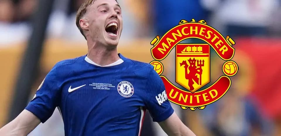 Chelsea player celebrating with Manchester United logo
