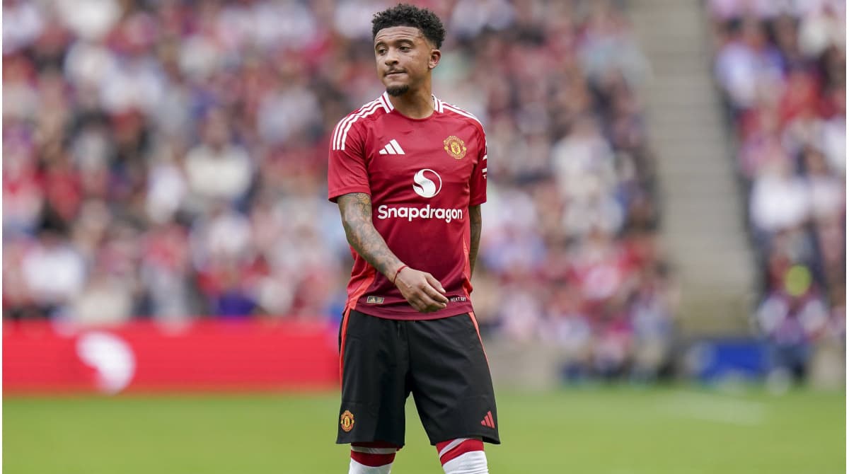 Player in Manchester United jersey during match