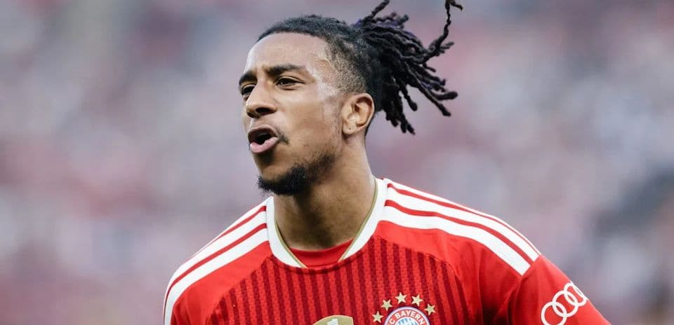 Bayern Munich player celebrating during match