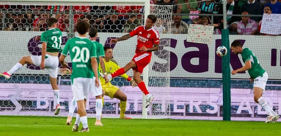 FC St. Gallen vs Benfica match action