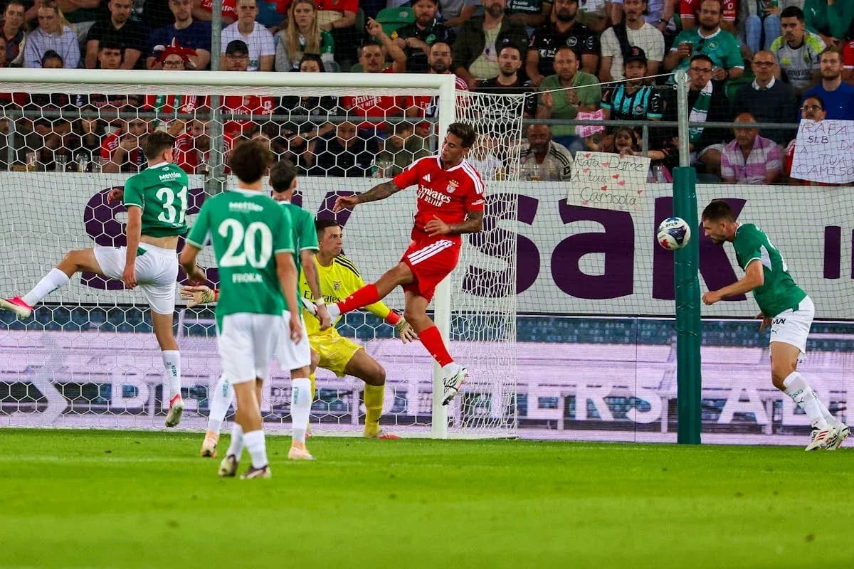 FC St. Gallen vs Benfica match action