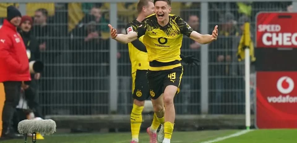 Player celebrating a goal for Borussia Dortmund