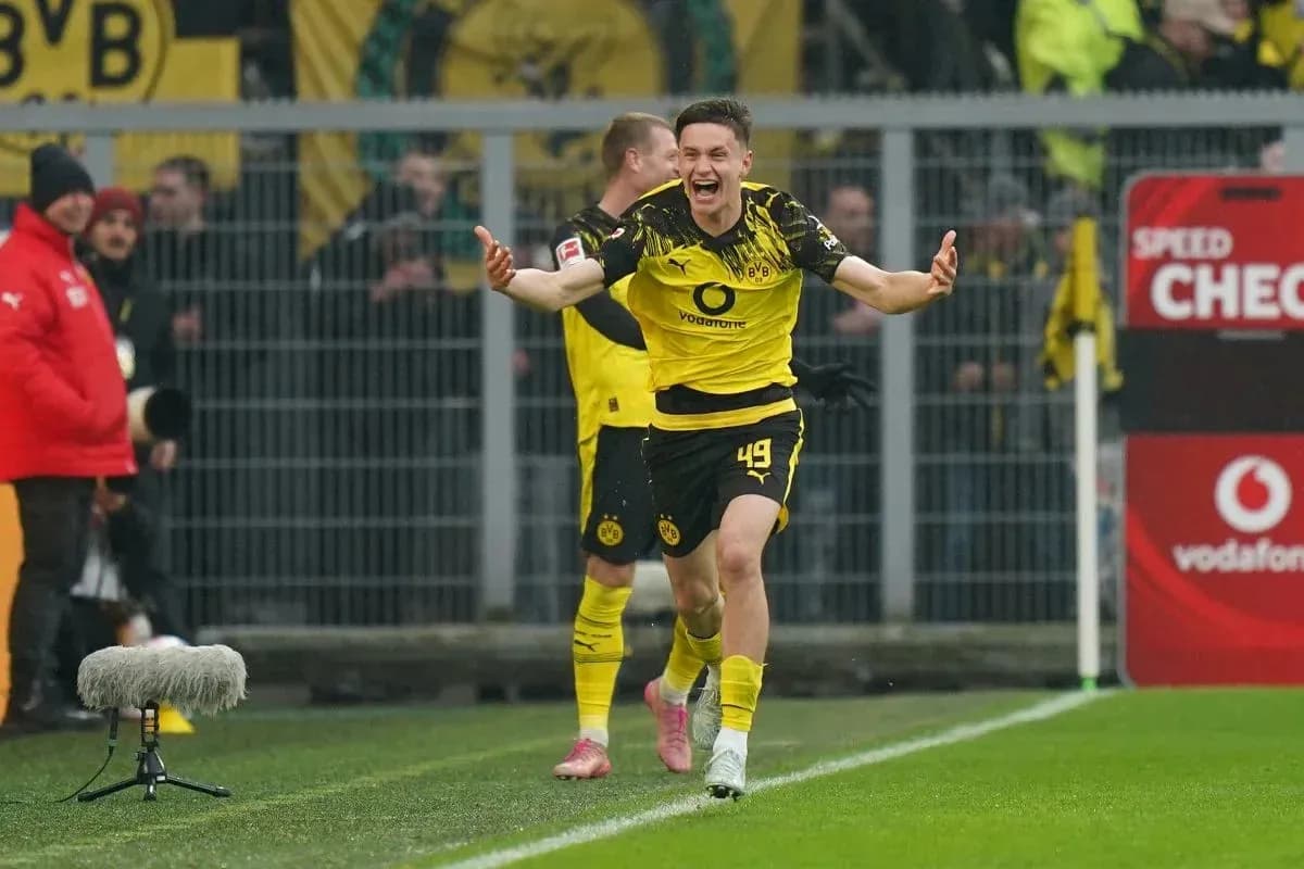 Player celebrating a goal for Borussia Dortmund