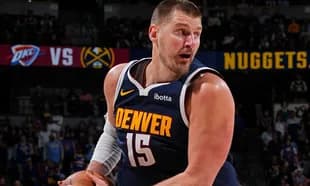 Nikola Jokić dribbling the ball during game