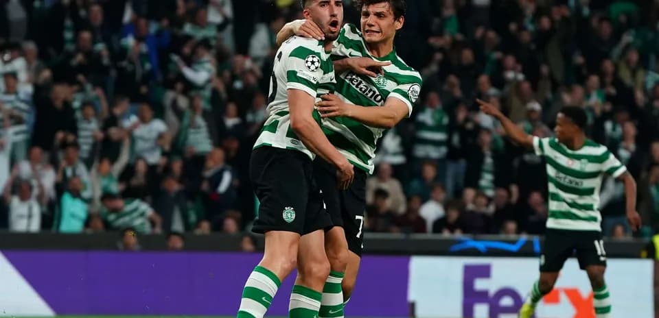Players celebrating during Sporting CP match